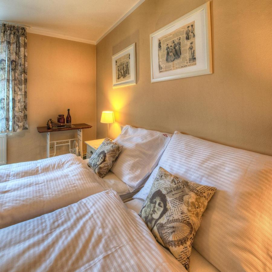 Hotel Pansky Dum ノヴェー・ムニェスト・ナ・モラヴィエ エクステリア 写真